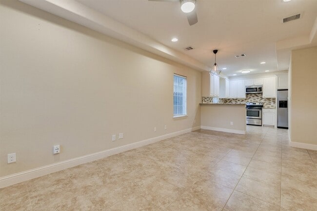 Photo - 430 Pecore St Unit A