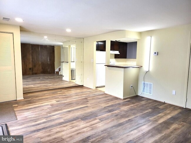 Photo - 9668 Brassie Way