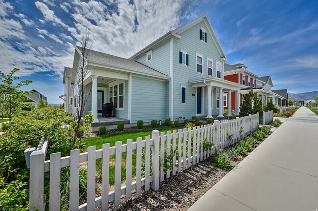 Photo - 5167 W Dock St