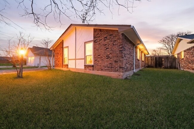 Photo - 11610 Grapewood Dr