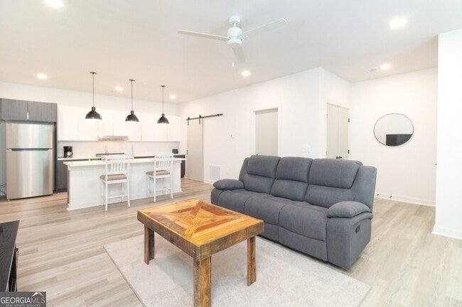 Photo - 260 Martha Dr