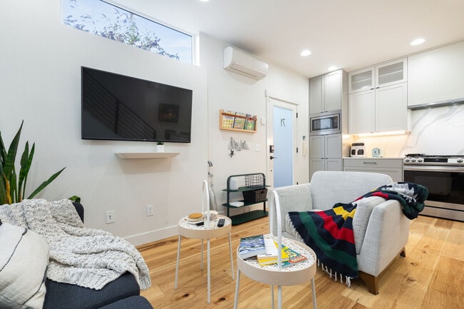 Photo - 71D W Dravus St Unit ID1095004P