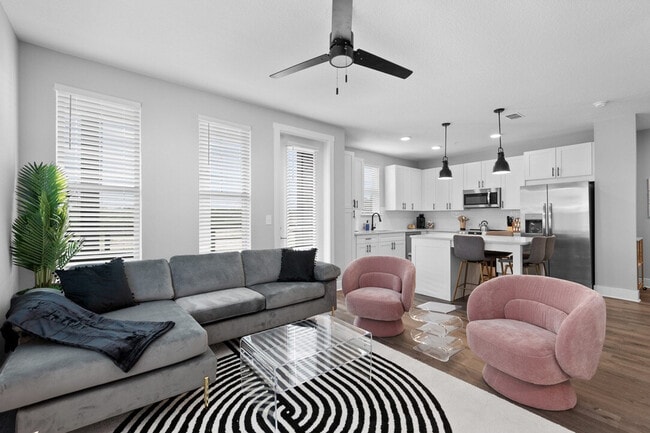 Building Photo - 11830 Buckfield Cir Unit ID1290652P