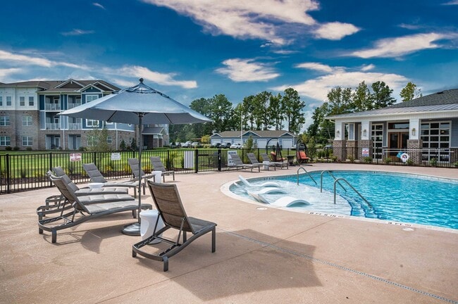 Photo - Hawthorne Waterside