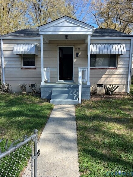 Photo - 1728 Winder St