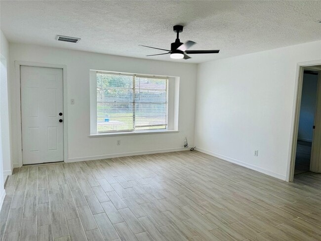 Photo - 4535 Reynaldo Dr