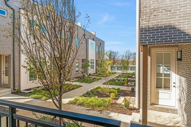 Photo - 310 Cedar St