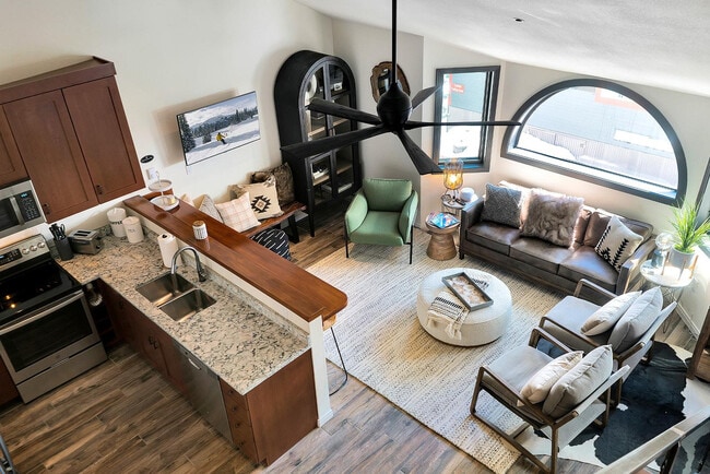 Photo - 280 Mahoney Dr Unit ID1324987P