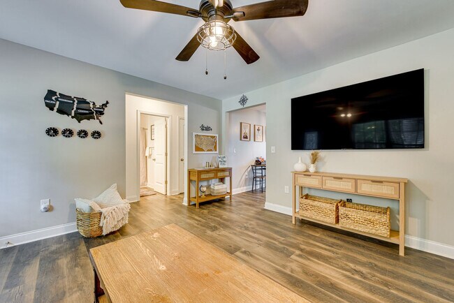 Photo - 4313 Crow Rd Unit SI ID1579701P