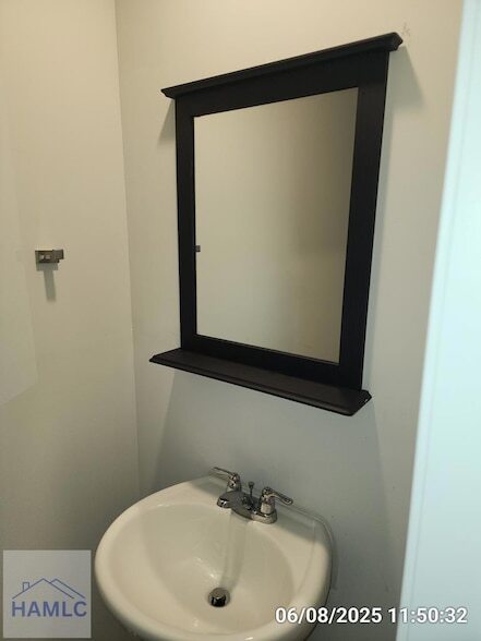 Photo - 214 Coneflower Rd