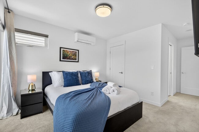 Photo - 620b 10th Ave E Unit SI ID1562876P