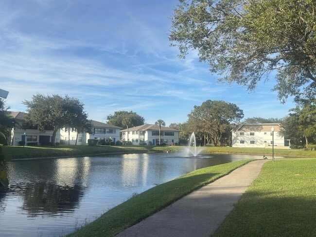 Photo - 2018 SW 29th Ct Unit 06B2