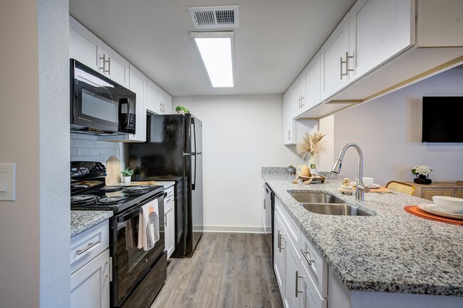 Photo - L'Estancia Apartment Homes