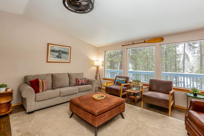 Building Photo - 17184 Island Loop Way Unit ID1330995P