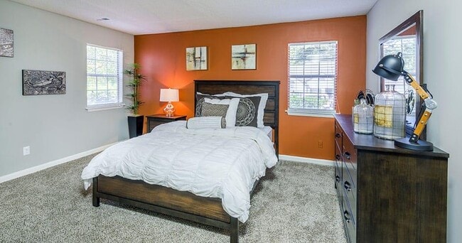 Building Photo - Woodwinds