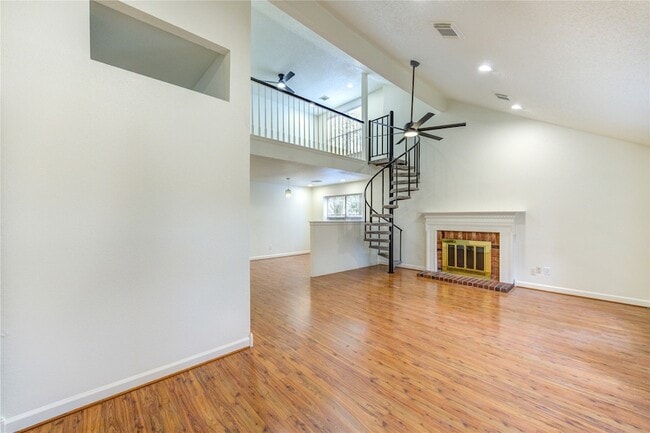 Photo - 16830 Scenic Gardens Dr