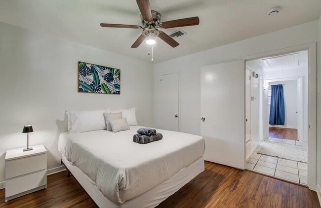 Photo - 5542 Holly St Unit 209