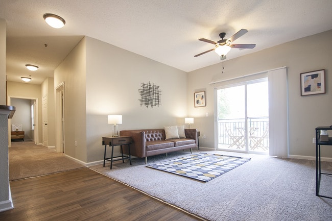 Photo - Nantucket Cove Apartments