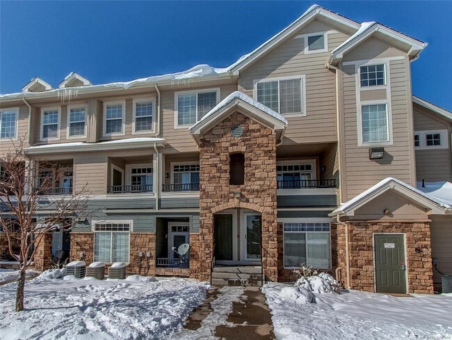 Photo - 479 Black Feather Loop Unit ID1045092P