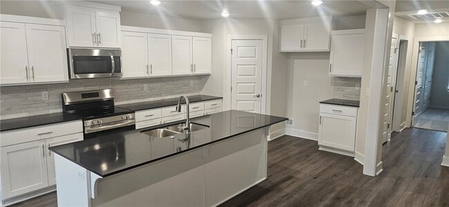 Photo - 516 S Benchmark Ln