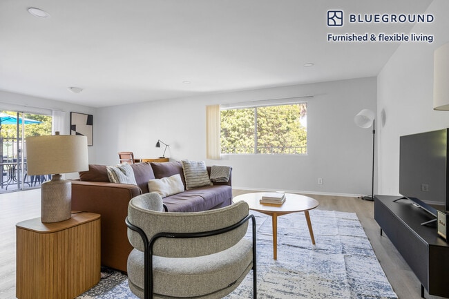 Building Photo - 616 N Sweetzer Ave Unit FL1-ID1399