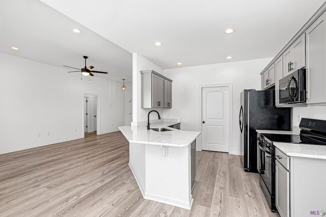 Photo - 28307 Moreau Dr