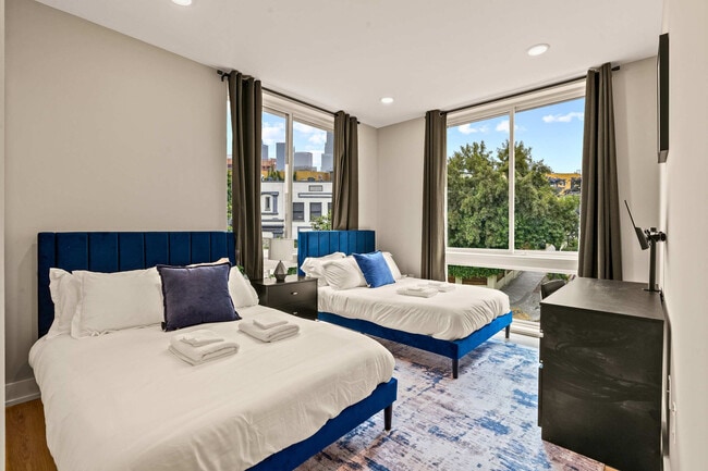 Photo - 916 N Delaware Ave Unit ID1055897P