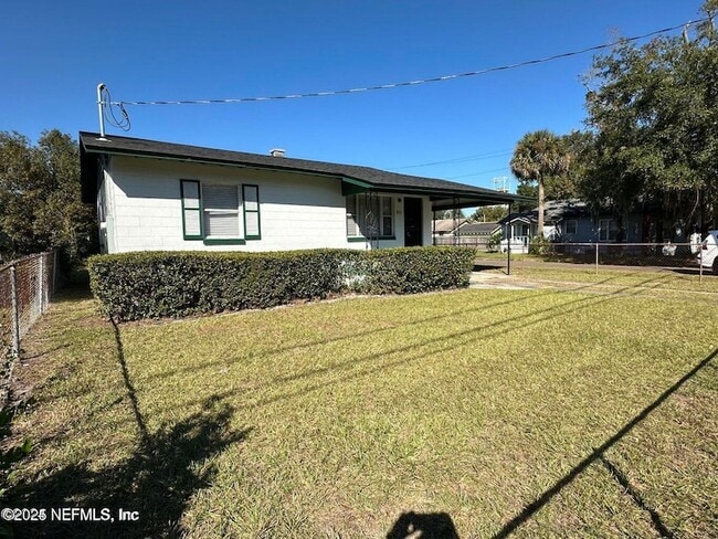 Photo - 803 Crestwood St