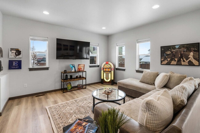 Photo - 2942 W Babcock St Unit ID1339966P