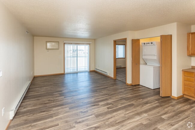 2BR, 2BA - 1,010SF - Living Area - Calico Apartments