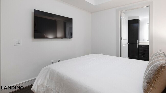 Photo - 777 Preston St Unit 5L