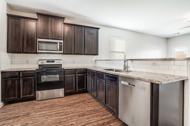 Photo - 1608 Kim Loan Dr