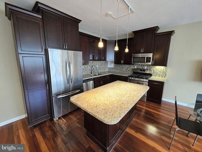 Photo - 522 21st St NW Unit 208