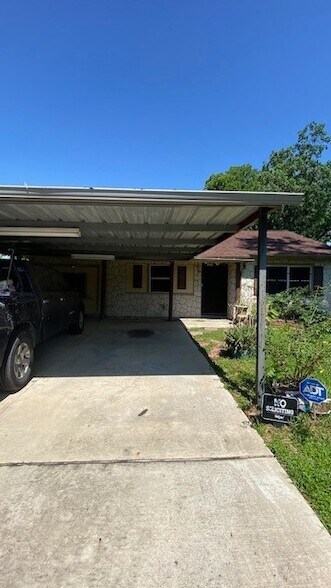 Photo - 6623 Cresthill St