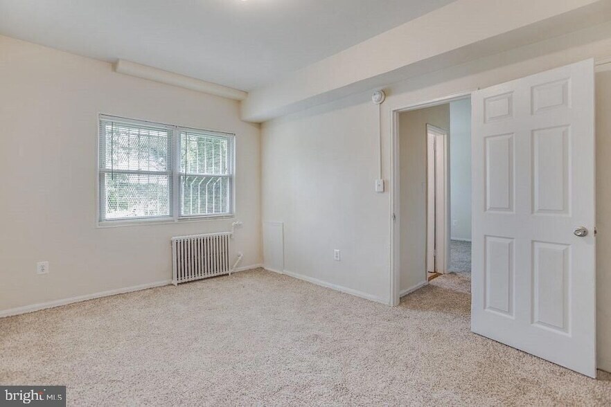 Photo - 39 Mississippi Ave SE