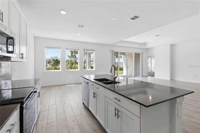 Photo - 3000 Ella Wy