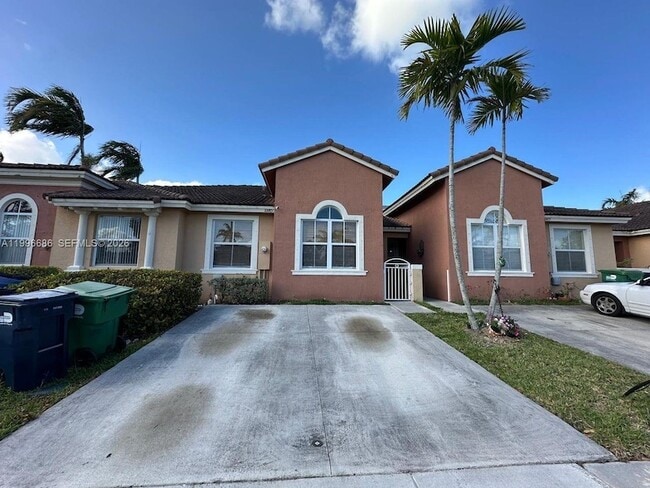 Building Photo - 10985 SW 239th Terrace