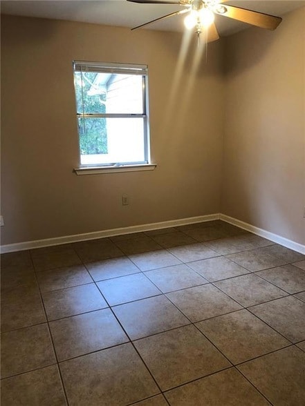 Photo - 1124 Cousin St