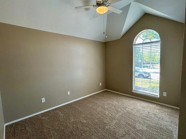 Photo - 7928 Hazeltine Dr