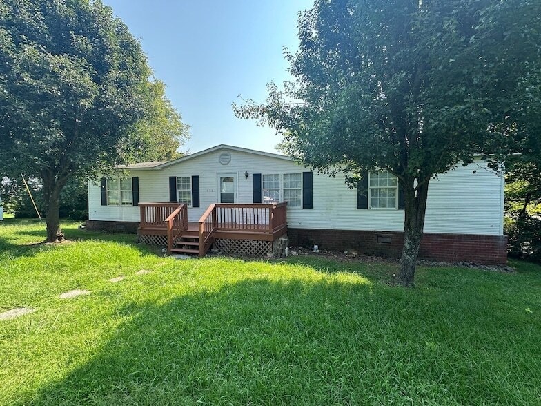 Photo - 735 Logue Rd