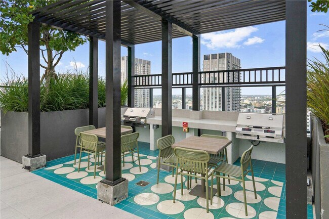 Photo - 601 N Miami Ave Unit ID1380767P