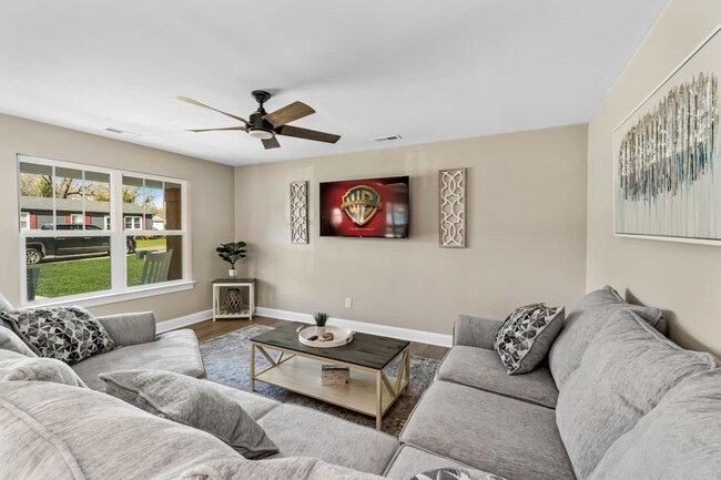 Building Photo - 628 Herms Ave Unit ID1309630P