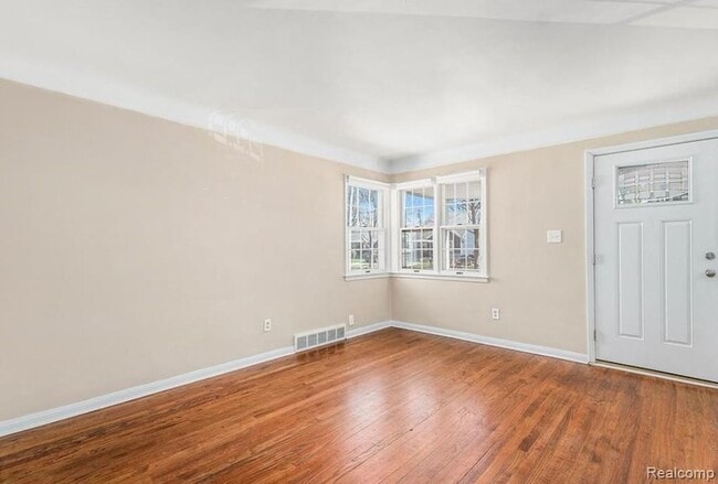 Photo - 633 N Dorchester Ave