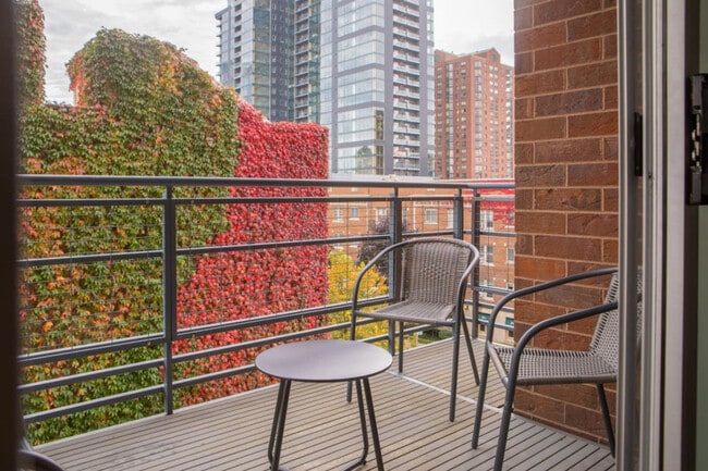 Photo - 1040 N Cass St Unit ID1379057P