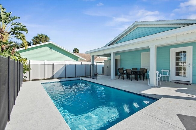 Building Photo - 27 Mala Compra Rd