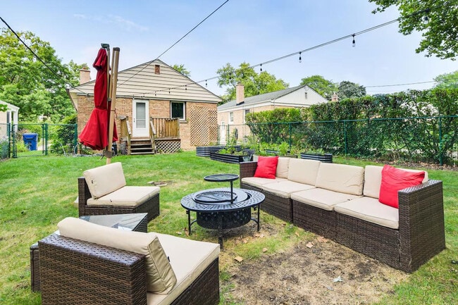 Photo - 1512 Mulford St Unit ID1306466P