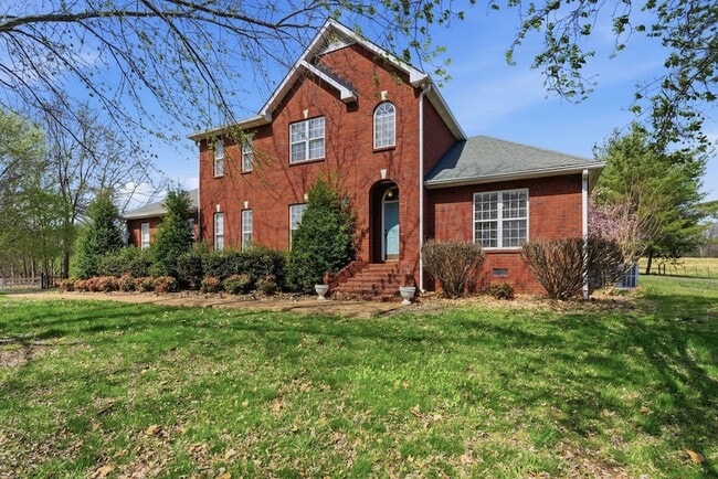 Building Photo - 449 Sanders Ln