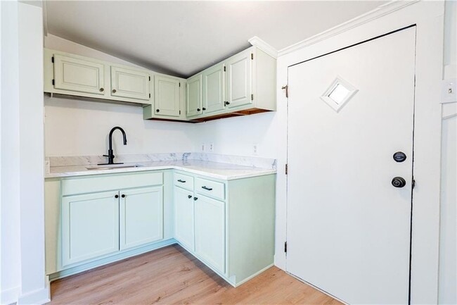 Photo - 805 Ave A