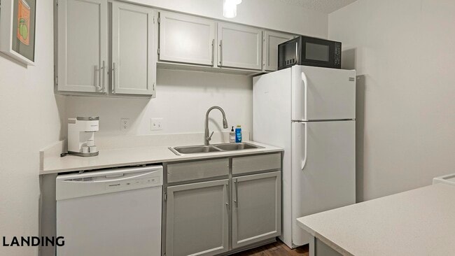 Photo - 1071 Clayton Ln Unit M1424