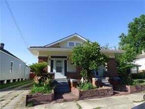 Building Photo - 5109 Burgundy St